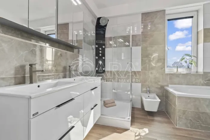 Prodej bytu 2+kk, Praha - Letňany, Tupolevova, 70 m2