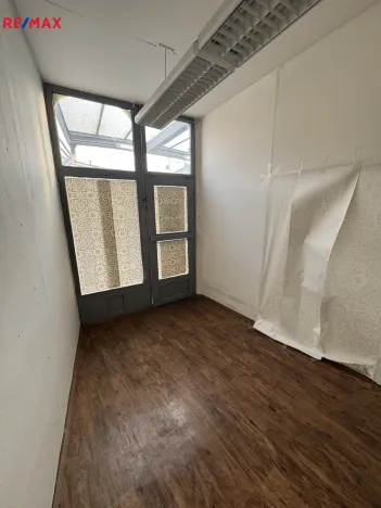 Pronájem obchodního prostoru, Zlín, třída Tomáše Bati, 31 m2
