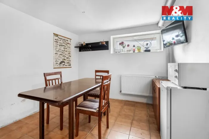 Prodej rodinného domu, Očihov, 280 m2