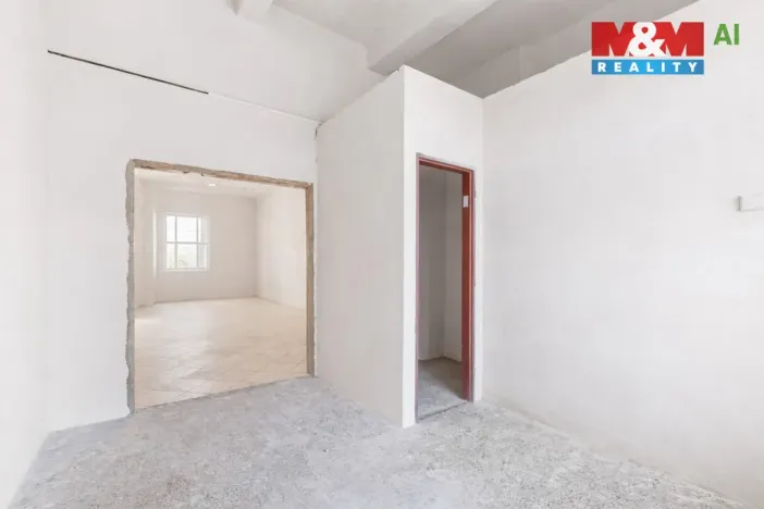 Prodej obchodního prostoru, Louny, Husova, 744 m2