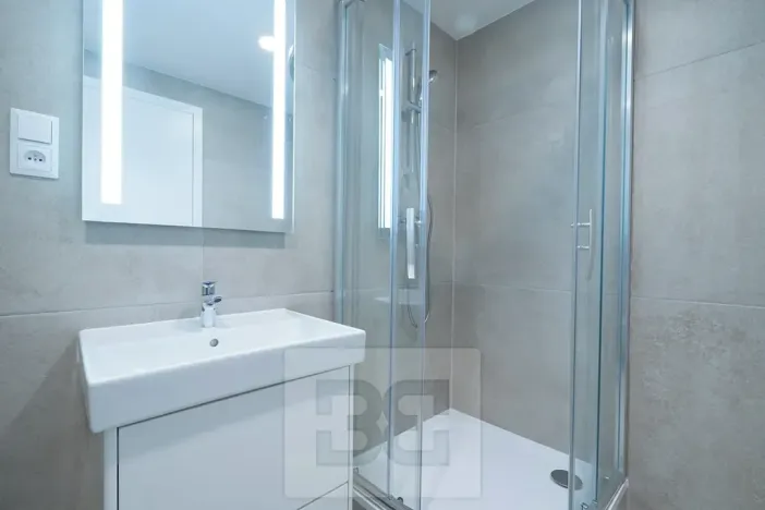 Pronájem bytu 1+kk, Praha - Hloubětín, Poděbradská, 32 m2