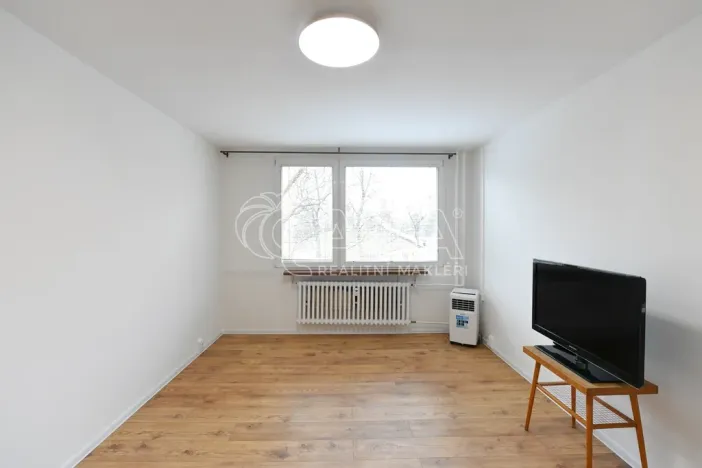 Pronájem bytu 2+kk, Praha - Bohnice, Radomská, 44 m2