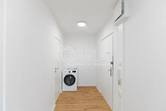 Pronájem bytu 2+kk, Praha - Bohnice, Radomská, 44 m2