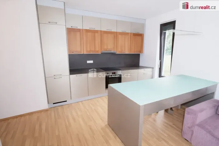 Pronájem bytu 3+kk, Praha - Modřany, Štolcova, 72 m2