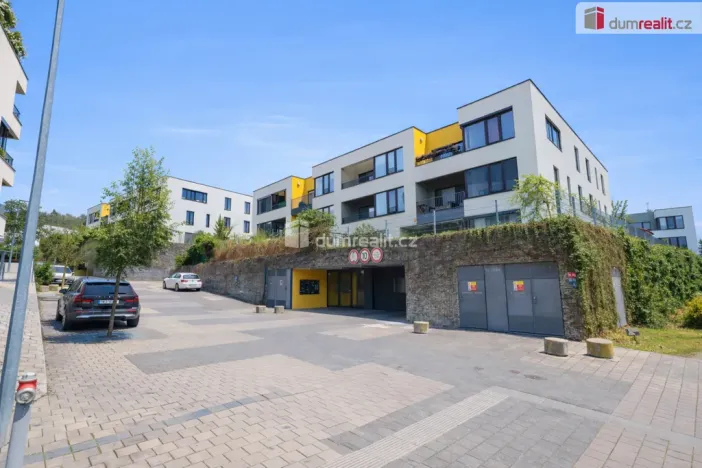 Pronájem bytu 3+kk, Praha - Modřany, Štolcova, 72 m2