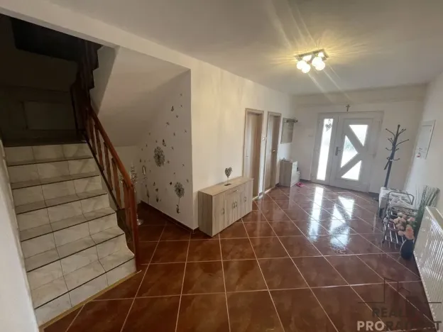 Pronájem rodinného domu, Přítluky, 260 m2