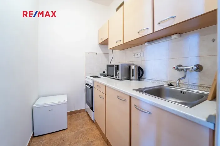 Prodej bytu 1+kk, Praha - Strašnice, Černokostelecká, 26 m2