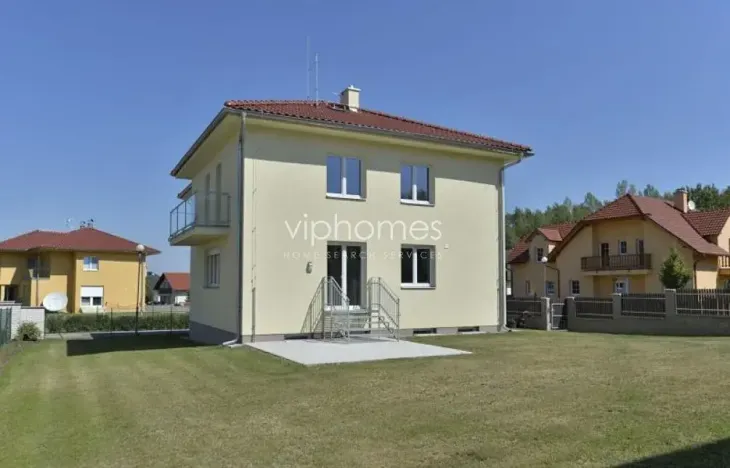 Pronájem vily, Průhonice, Pod Valem II., 335 m2