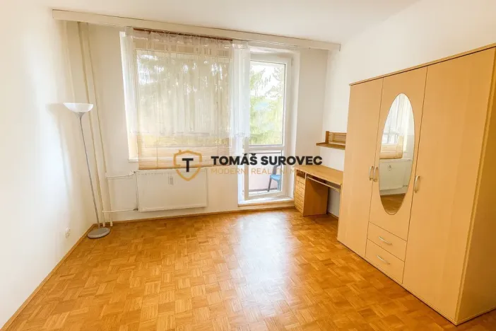 Pronájem bytu 1+kk, Zlín, Družstevní, 37 m2