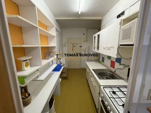 Pronájem bytu 1+kk, Zlín, Družstevní, 37 m2