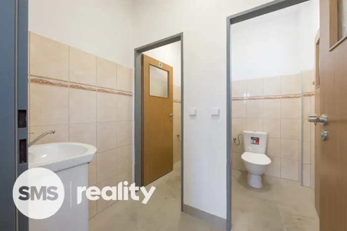 Prodej skladu, Valašské Meziříčí - Bynina, 767 m2