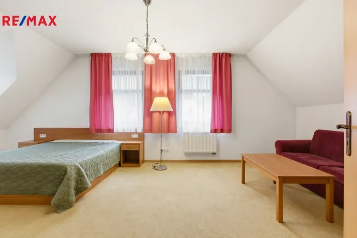 Prodej rodinného domu, Karlovy Vary, Slovenská, 137 m2