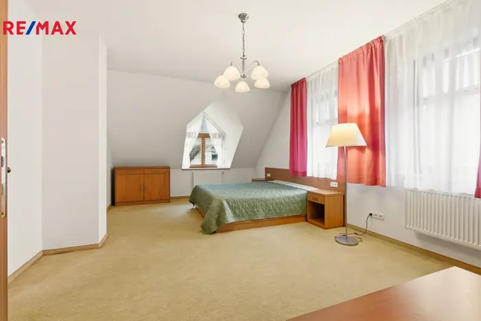 Prodej rodinného domu, Karlovy Vary, Slovenská, 137 m2