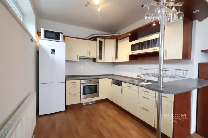 Pronájem bytu 2+kk, Praha - Kbely, Pod Nouzovem, 66 m2