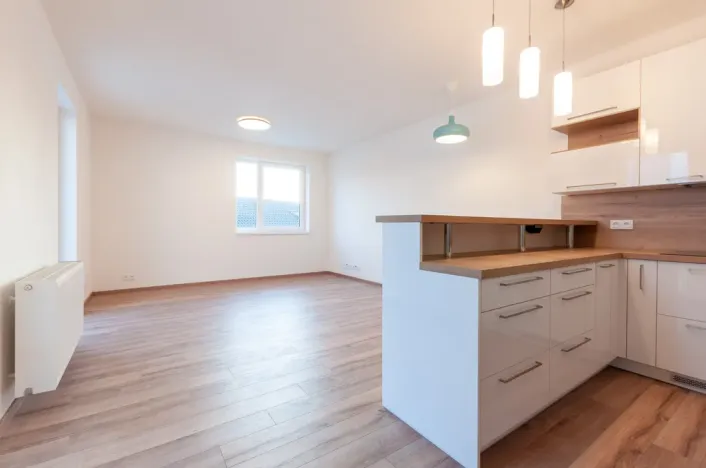 Pronájem bytu 3+kk, Praha - Uhříněves, Za Lípou, 79 m2