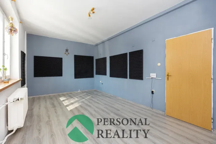 Pronájem bytu 3+1, Pardubice, Benešovo náměstí, 83 m2