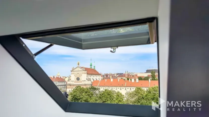 Pronájem kanceláře, Praha - Nové Město, Karlovo náměstí, 45 m2