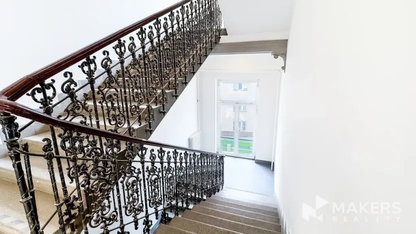 Pronájem kanceláře, Praha - Nové Město, Karlovo náměstí, 45 m2