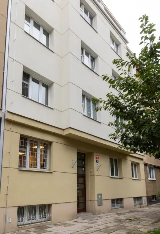 Pronájem bytu 1+kk, Praha - Žižkov, Biskupcova, 28 m2