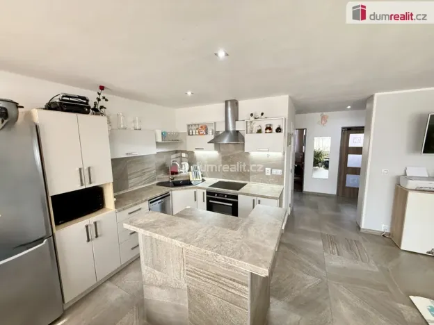 Prodej bytu 3+kk, Štětí, Obchodní, 72 m2