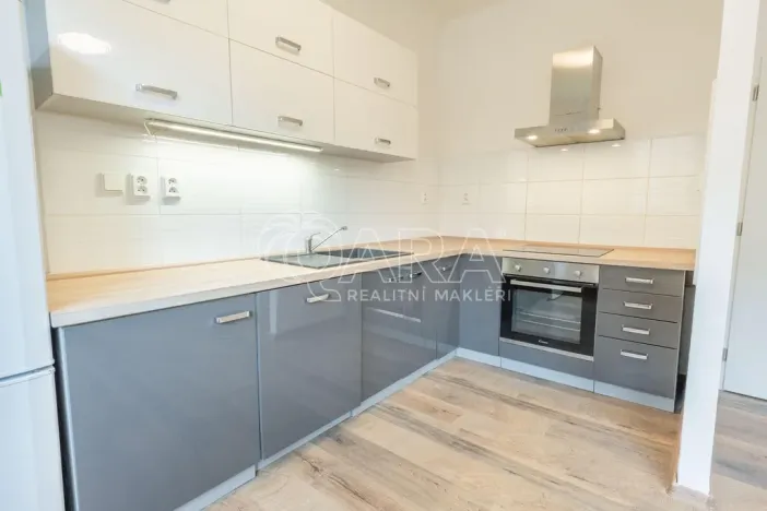 Pronájem bytu 2+kk, Praha - Krč, Humpolecká, 42 m2