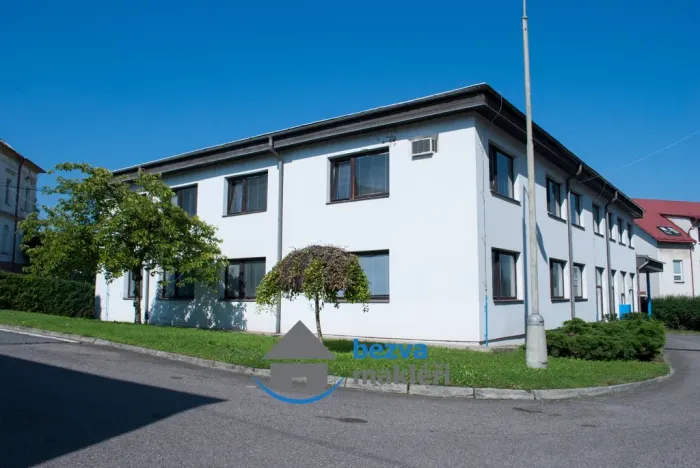 Pronájem kanceláře, Skuteč, Husova, 54 m2