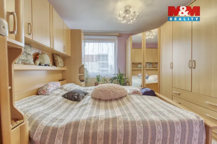 Prodej bytu 2+1, Plzeň - Severní Předměstí, Bzenecká, 57 m2