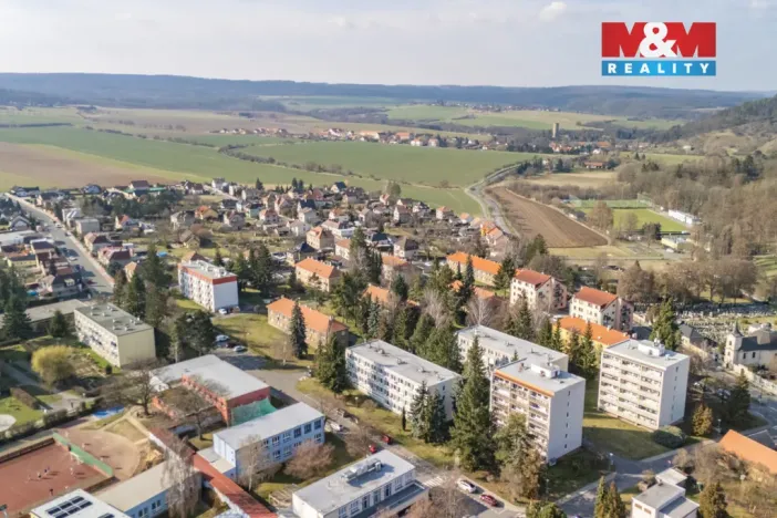 Prodej bytu 2+kk, Žebrák, Sídliště, 39 m2