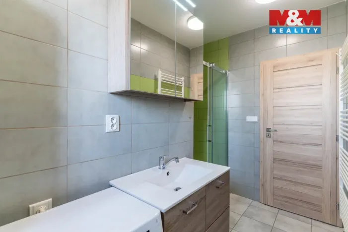 Prodej rodinného domu, Okrouhlá, 222 m2