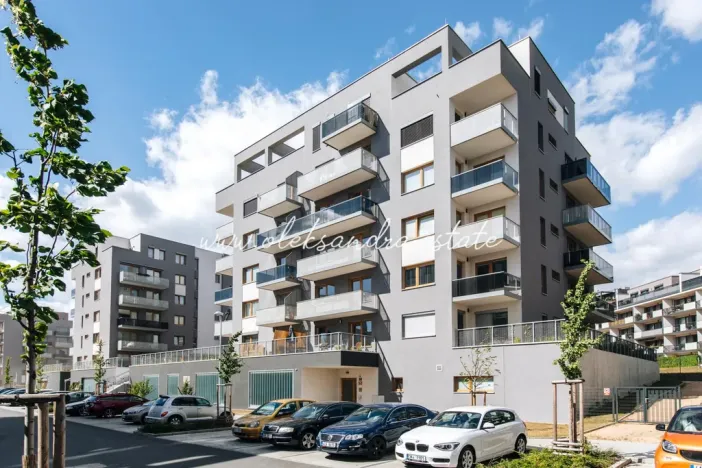 Prodej bytu 2+kk, Praha - Hloubětín, Saarinenova, 52 m2