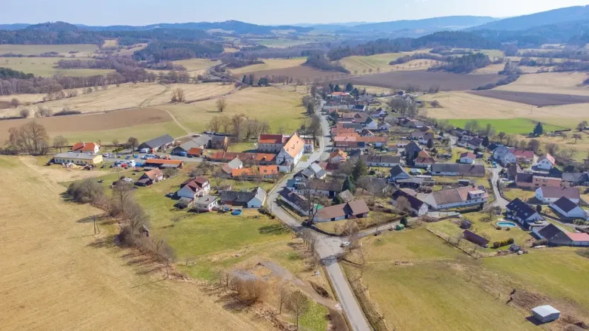 Prodej pozemku pro bydlení, Mokrosuky, 1364 m2