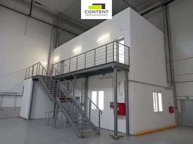 Pronájem skladu, Jičín - Valdické Předměstí, 2662 m2