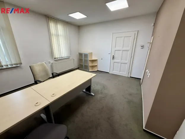 Pronájem kanceláře, Ostrava - Slezská Ostrava, náměstí Jurije Gagarina, 165 m2