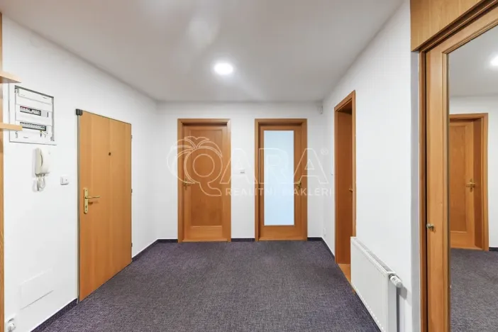 Pronájem kanceláře, Praha - Nové Město, Spálená, 127 m2