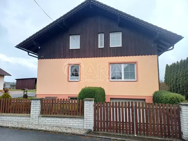 Prodej rodinného domu, Věšín, 209 m2
