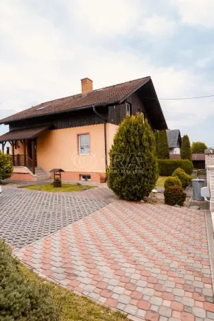 Prodej rodinného domu, Věšín, 209 m2