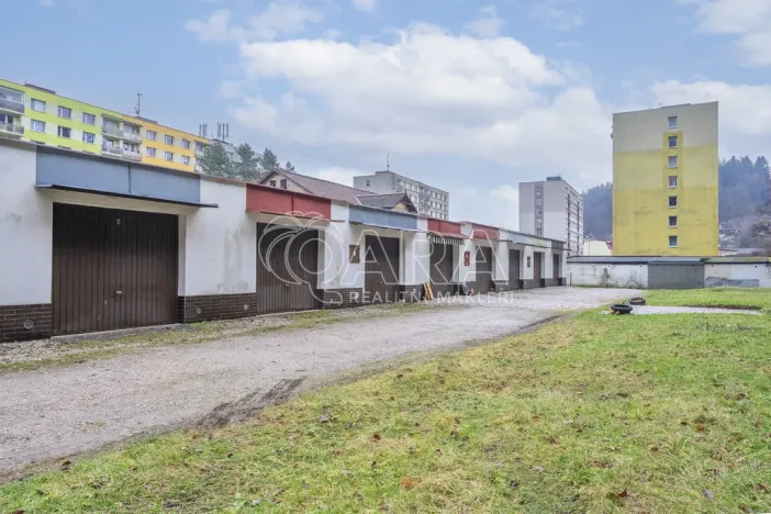 Pronájem garáže, Svoboda nad Úpou, 28 m2