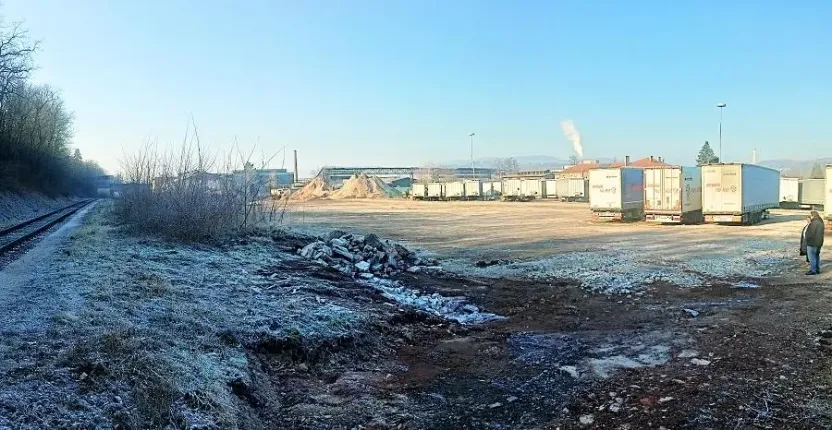 Pronájem komerčního pozemku, Králův Dvůr, Tovární, 300 m2