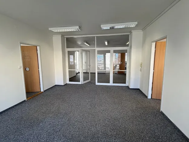 Pronájem kanceláře, Vsetín, Dolní náměstí, 194 m2