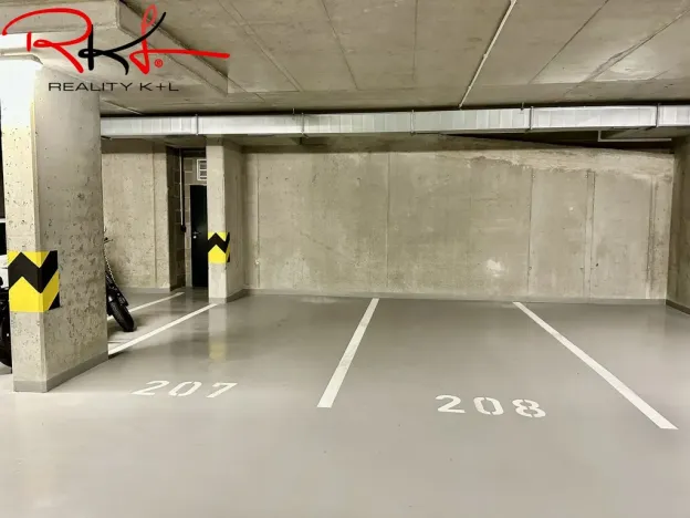 Prodej garážového stání, Praha, Kardausova, 14 m2