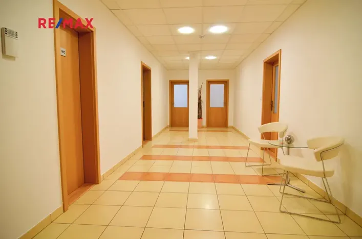 Prodej kanceláře, Břeclav, Slovácká, 192 m2