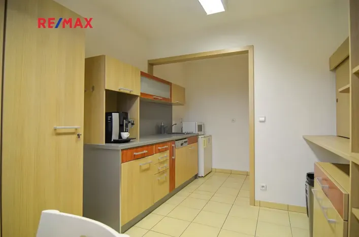 Prodej kanceláře, Břeclav, Slovácká, 192 m2