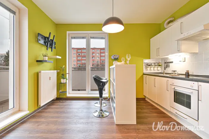 Pronájem bytu 1+kk, Praha - Záběhlice, Mikanova, 33 m2