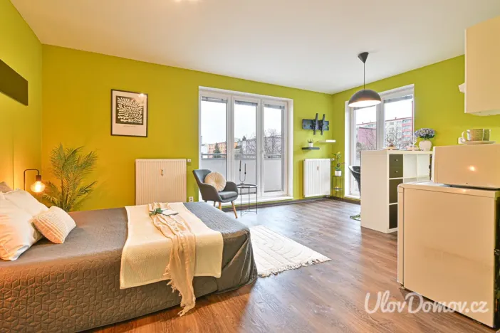 Pronájem bytu 1+kk, Praha - Záběhlice, Mikanova, 33 m2