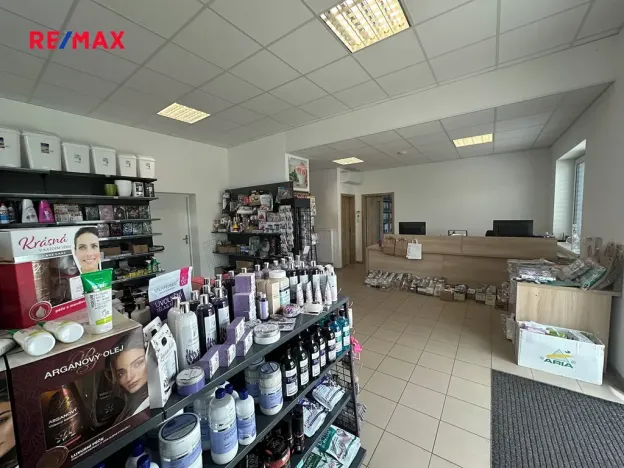 Pronájem skladu, Rašovice, 415 m2