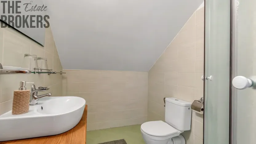 Prodej rodinného domu, Hlásná Třebaň, Karlštejnská, 163 m2