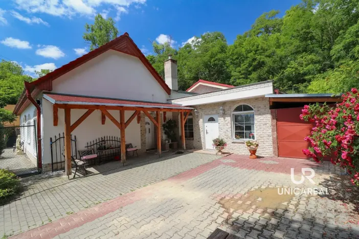 Prodej chaty, Ořechov, 250 m2