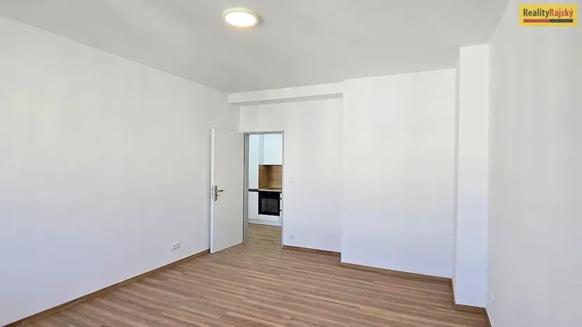Pronájem bytu 2+kk, Praha - Vršovice, Ukrajinská, 49 m2