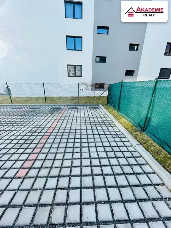 Pronájem garážového stání, Brno, Jarmily Kurandové, 14 m2