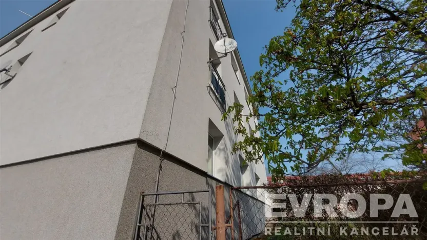 Pronájem bytu 2+1, Praha - Kobylisy, Kobyliské náměstí, 66 m2